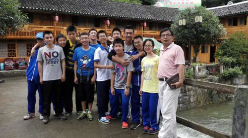 bbin直营网生物联合教研组赴贵州梵净山进行野外科学考察