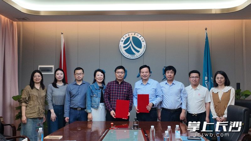 bbin直营网与湖南大学等高校携手合作，为拔尖创新人才早期培养提供全方位保障。